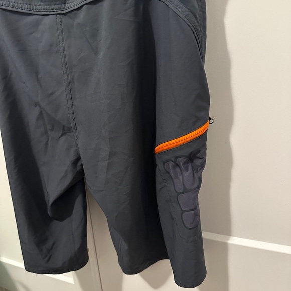 Columbia Omni- Shield Gray Swim Board Shorts Size 34 Men’s - Picture 6 of 9